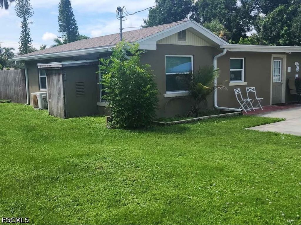 235 Clark St, North Fort Myers
