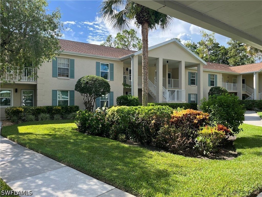 1708 Kings Lake Blvd 204, Naples
