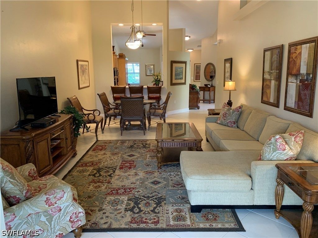 8133 Chancel Ct 64-1, Naples