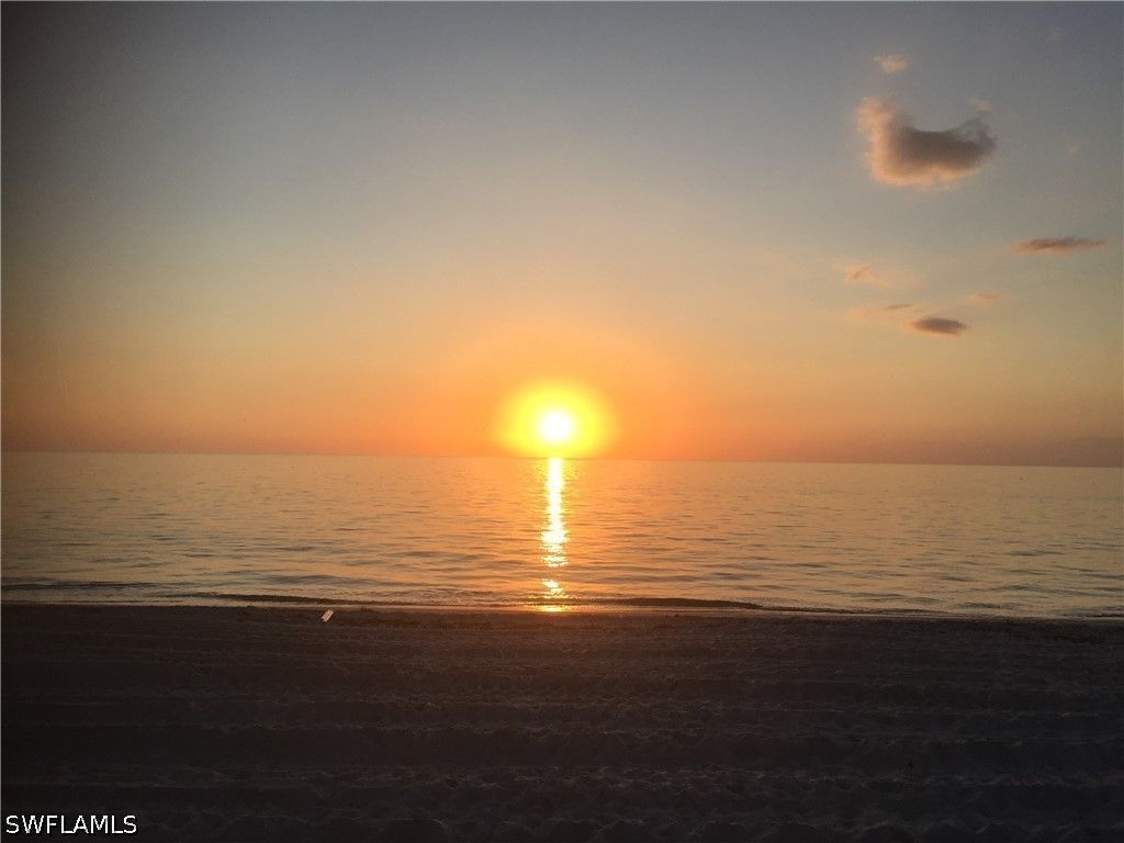6585 Nicholas Blvd 1001, Naples