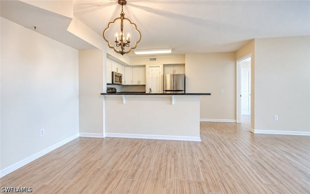 1180 Wildwood Lakes Blvd 105, Naples