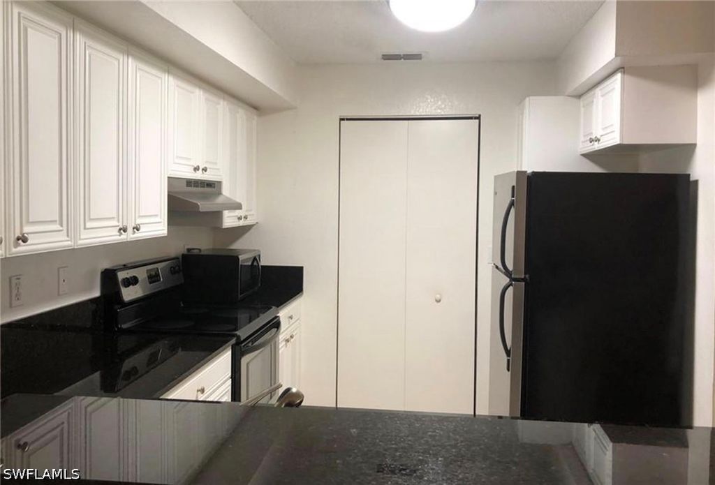 8255 Ibis Club Dr 504, Naples