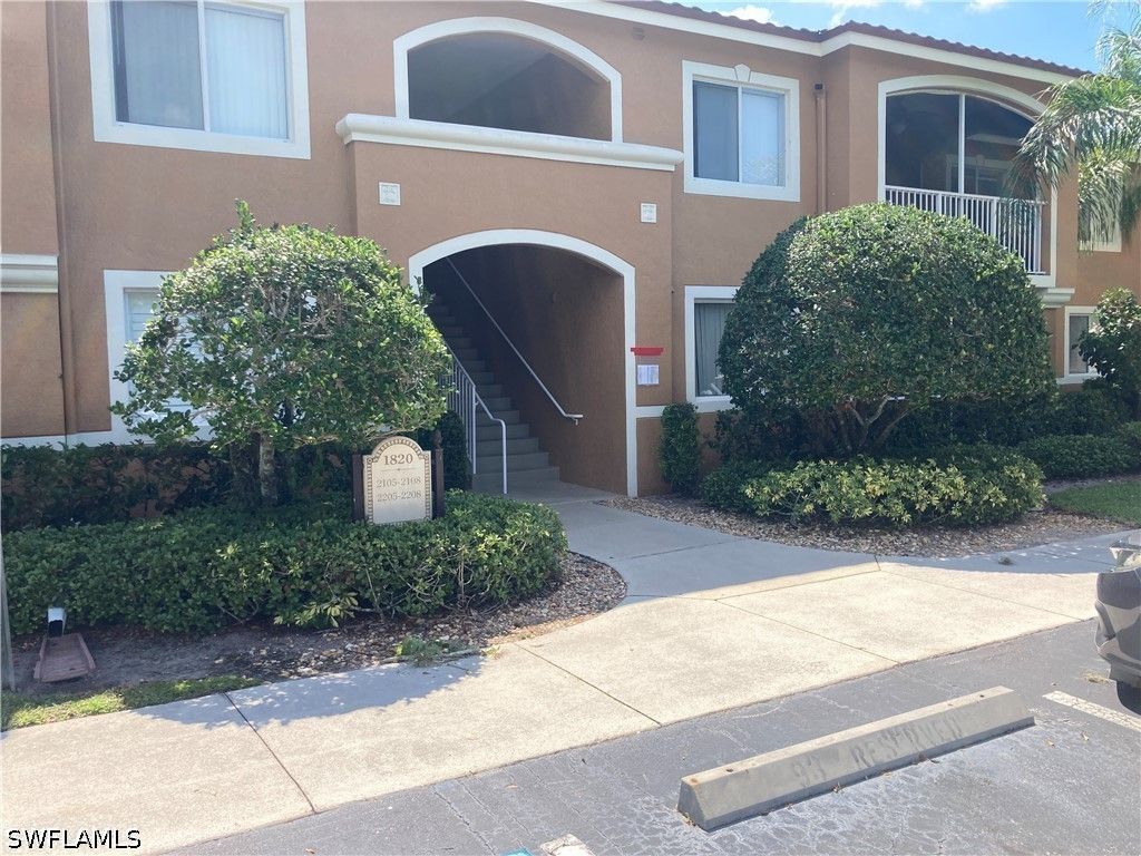 1820 Florida Club Cir 2208, Naples