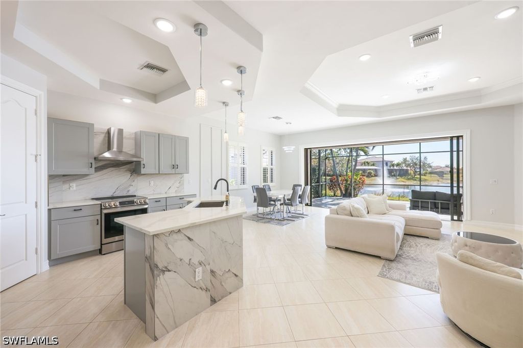 1419 Serrano Cir, Naples