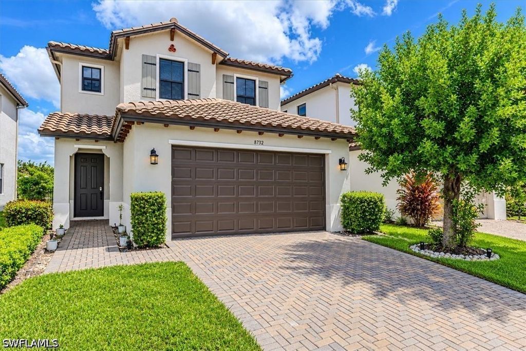 8732 Madrid Cir, Naples