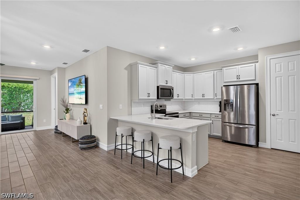 847 Enbrook Loop, Naples
