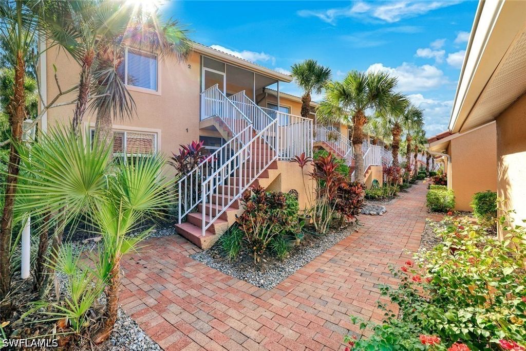 1650 Windy Pines Dr 2702, NAPLES