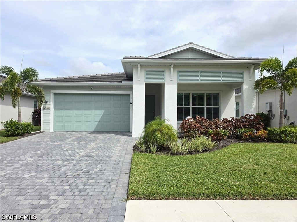8955 Kingston St, Naples