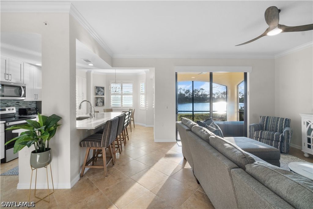 9727 Acqua Ct 417, Naples