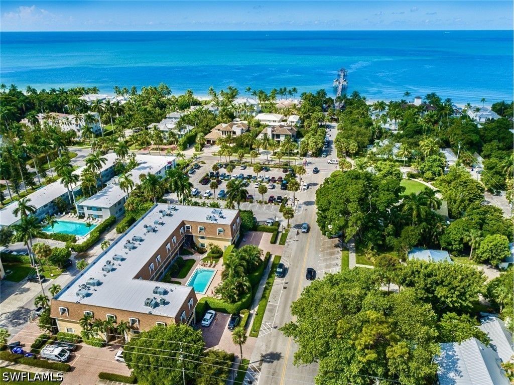 1222 Gordon Dr 14, Naples