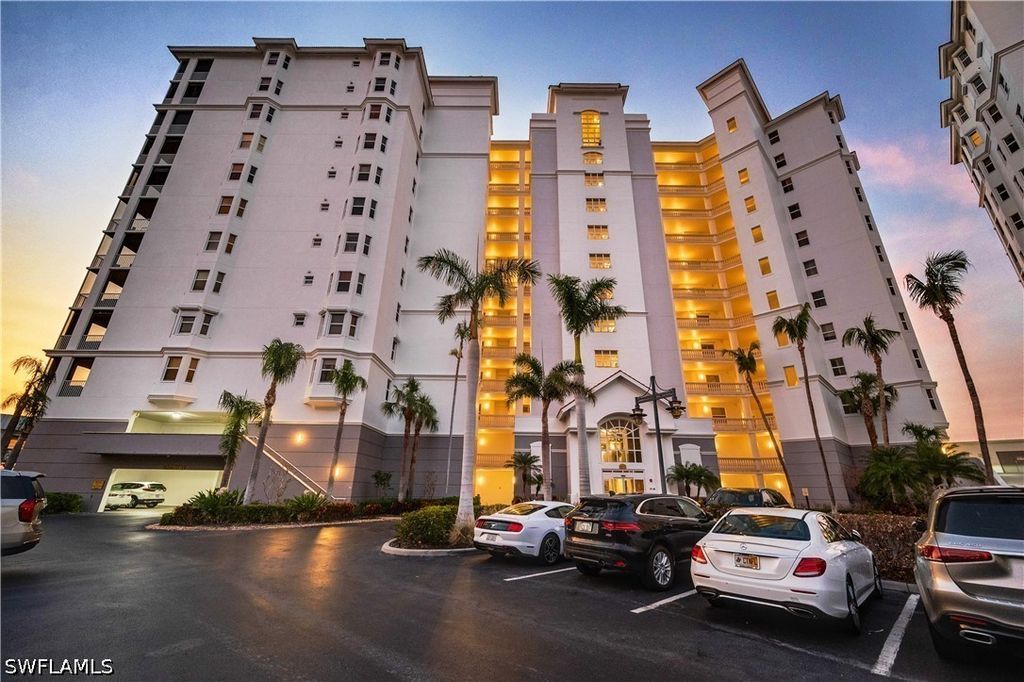 400 Flagship Dr 403, Naples