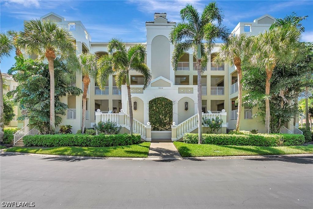 7654 Pebble Creek Cir 303, Naples