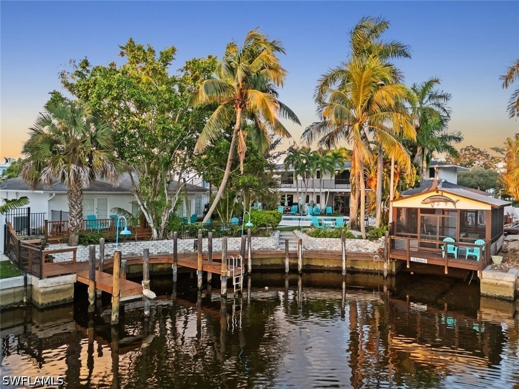 3350 Bayshore Dr 9, Naples