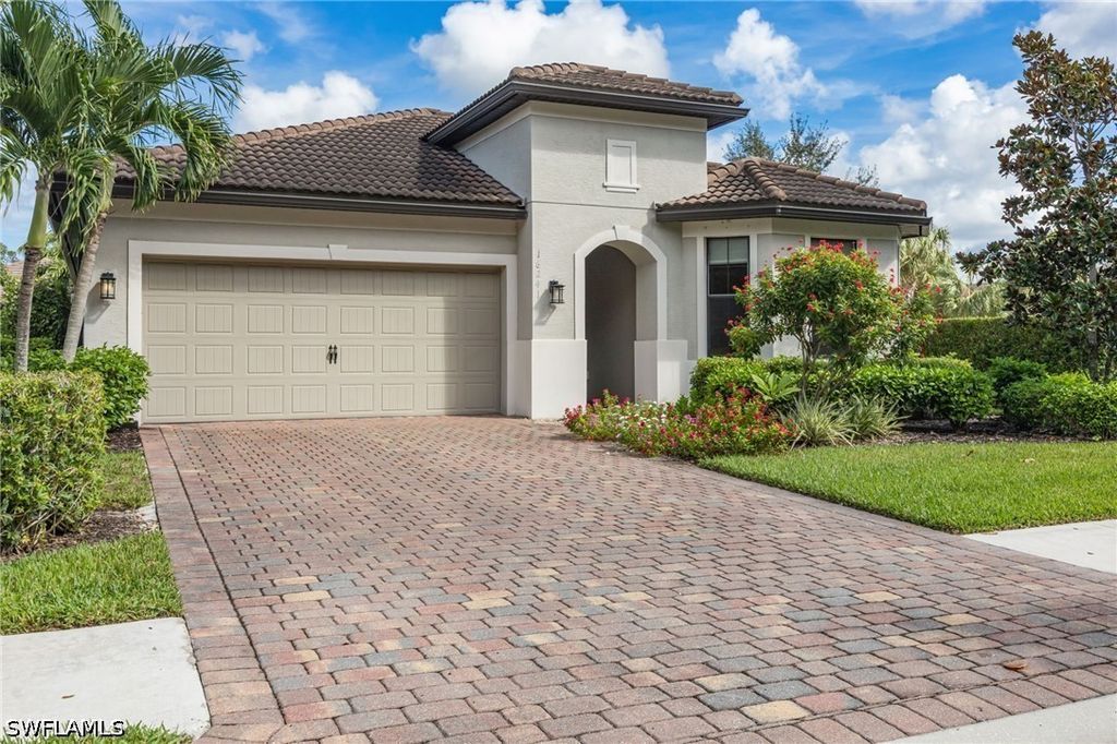 16241 Borelle Cir, Naples