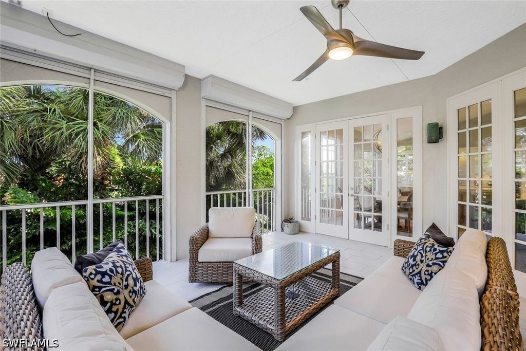 107 Colonade Cir 103, Naples