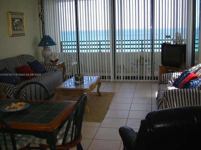2 of 10 - 3505 S Ocean Dr 921, Hollywood, FL
