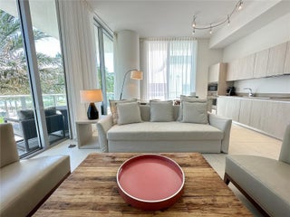 Photo of Listing #A10696163