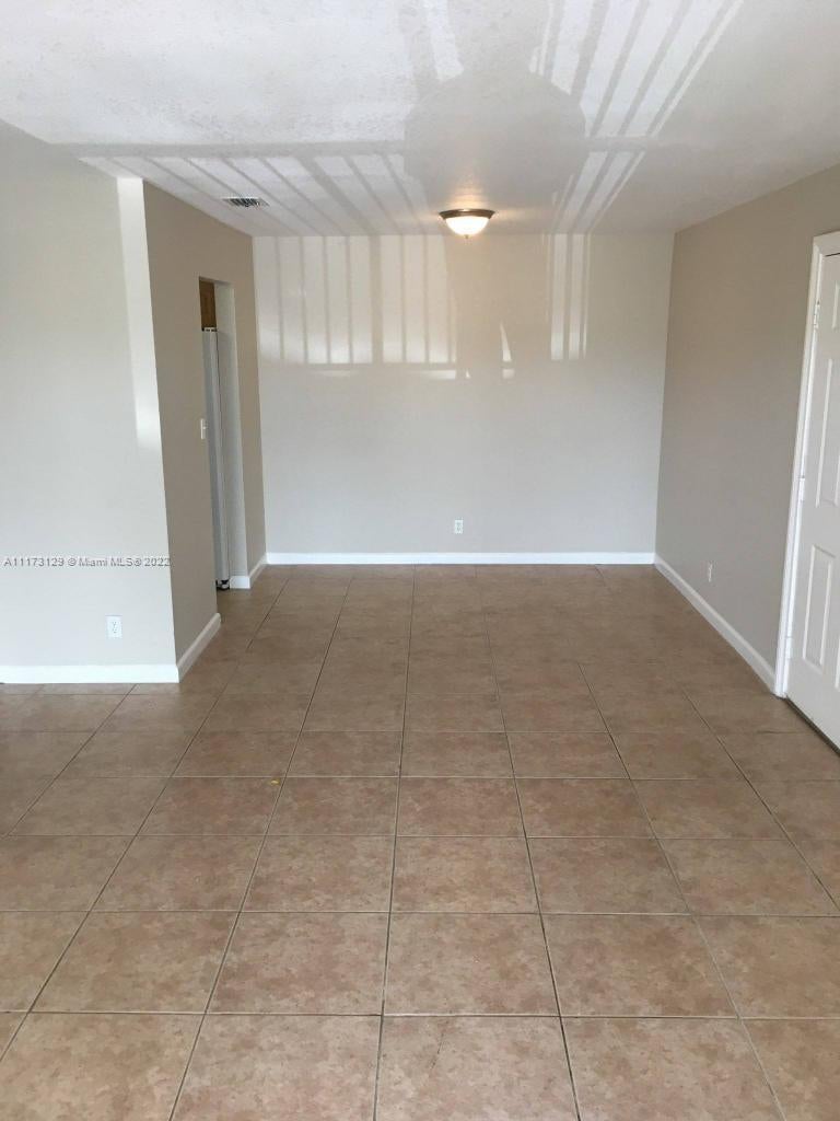 2862 Nw 55th Ave 2b, Lauderhill