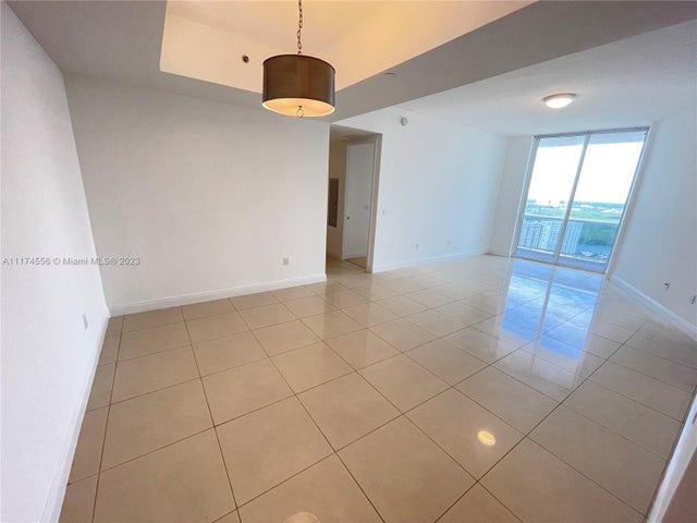 4 of 33 - 15901 Collins Ave 3005, Sunny Isles Beach, FL