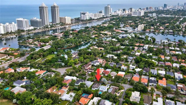 2 of 41 - 535 W 51st St, Miami Beach, FL