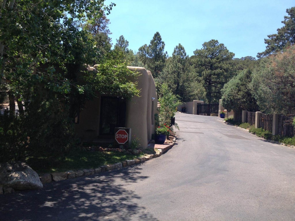 1404 Tesuque Creek, Santa Fe Property Listing MLS® 202103298