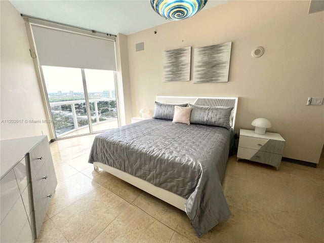 2 of 7 - 16001 Collins Ave 1705, Sunny Isles Beach, FL