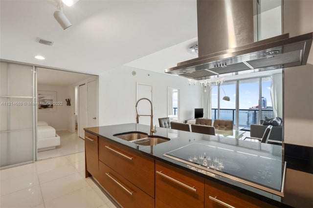 4 of 39 - 495 Brickell Ave 3903, Miami, FL