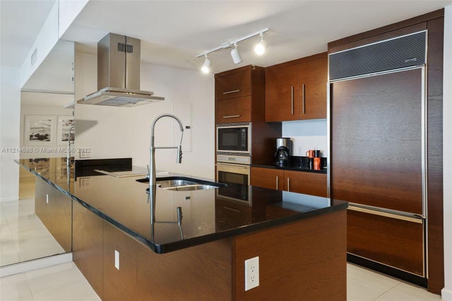 5 of 39 - 495 Brickell Ave 3903, Miami, FL