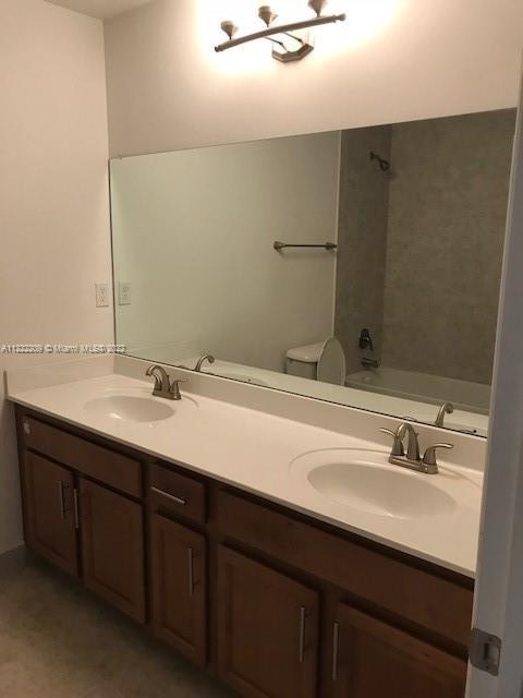 5 of 13 - 317 Ne 194th Ln 317, Miami, FL