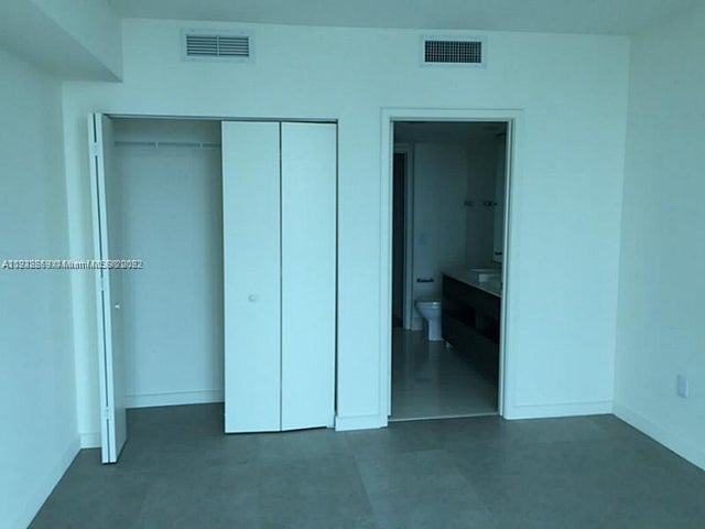 3 of 18 - 1100 S Miami Ave 2903, Miami, FL