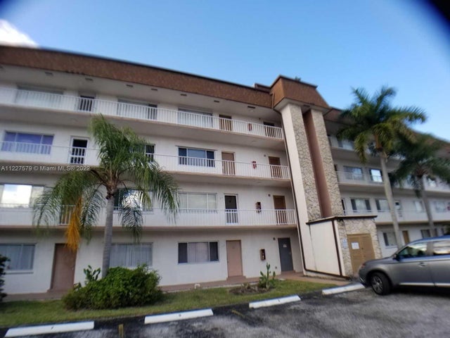 1 of 30 - 6289 Lear Dr 306, Lake Worth, FL