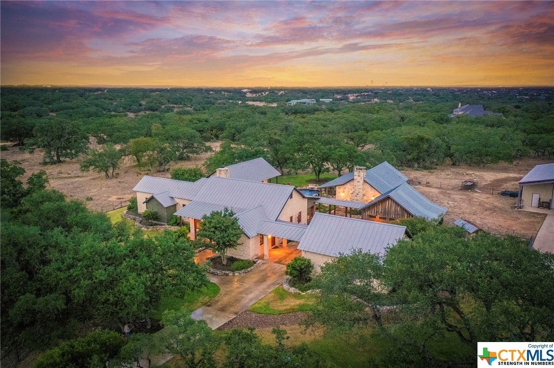 New Braunfels Homes For Sale | Hill Country Luxury Group