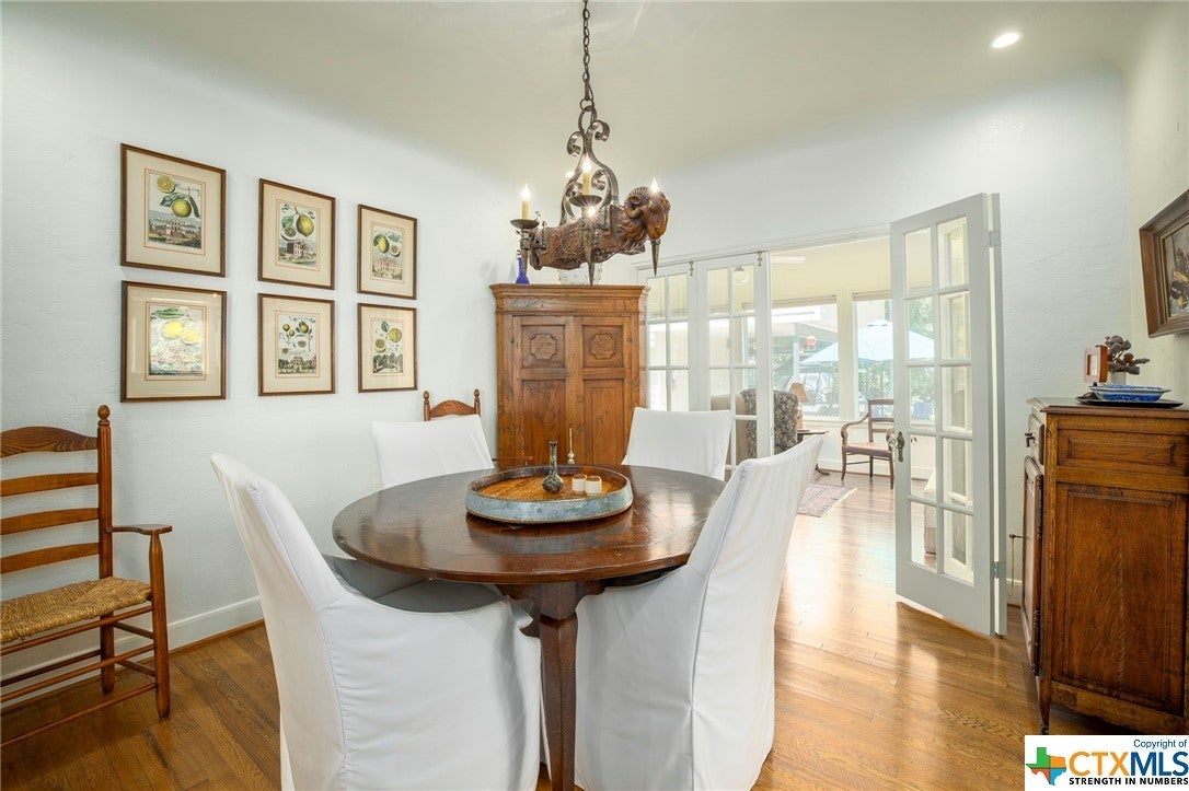 104 W Edgewater Terrace on Comal River in New Braunfels MLS® 481806