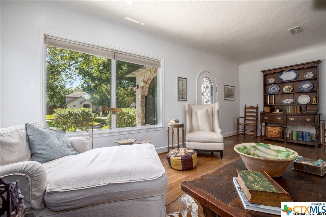 104 W Edgewater Terrace on Comal River in New Braunfels MLS® 481806