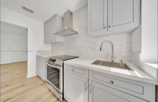 4 of 73 - 782 E 37th St, Hialeah, FL