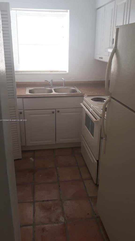 2 of 4 - 6520 Winfield Blvd 103, Margate, FL