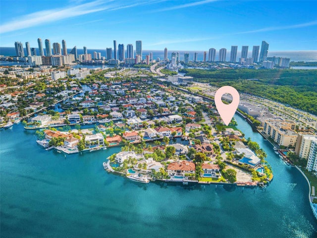 3 of 32 - 2950 Ne 164th St, North Miami Beach, FL
