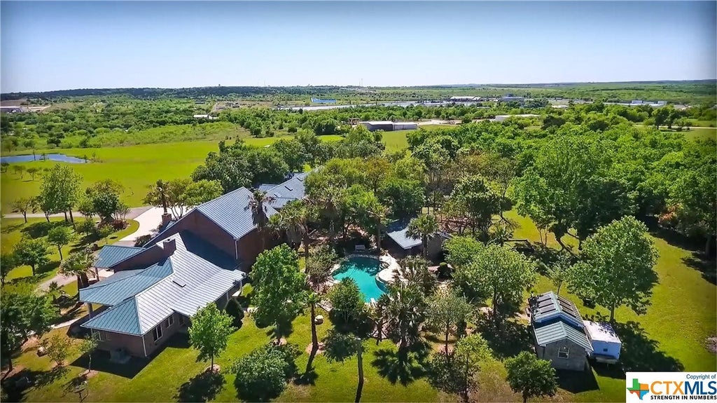 321 Weiss Road, New Braunfels