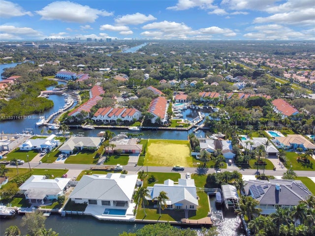 3 of 49 - 2400 Edward Rd, Palm Beach Gardens, FL