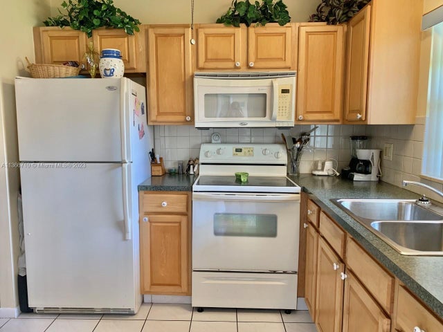 1 of 22 - 5300 Washington St G123, Hollywood, FL