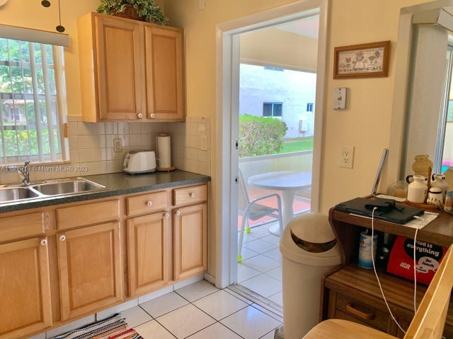 3 of 22 - 5300 Washington St G123, Hollywood, FL