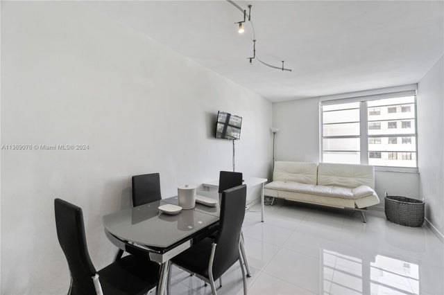 1 of 27 - 100 Lincoln Rd 501, Miami Beach, FL
