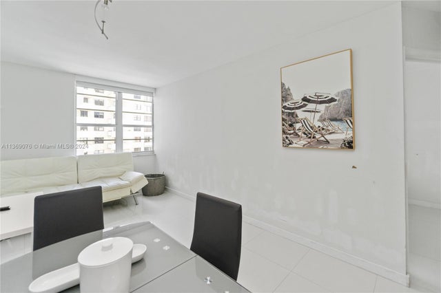 2 of 27 - 100 Lincoln Rd 501, Miami Beach, FL