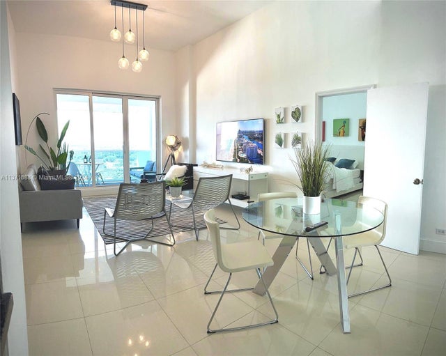 1 of 17 - 2301 Collins Ave 1626, Miami Beach, FL