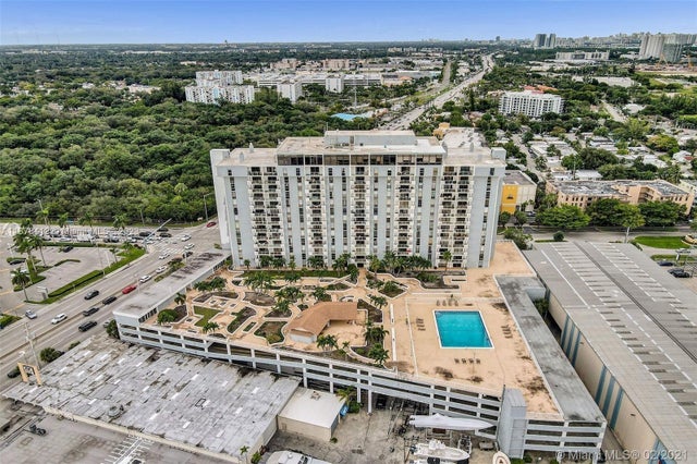 2 of 8 - 13499 Biscayne Blvd 712, North Miami, FL