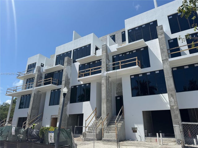 4 of 16 - 7300 Trouville Esplanade 3, Miami Beach, FL