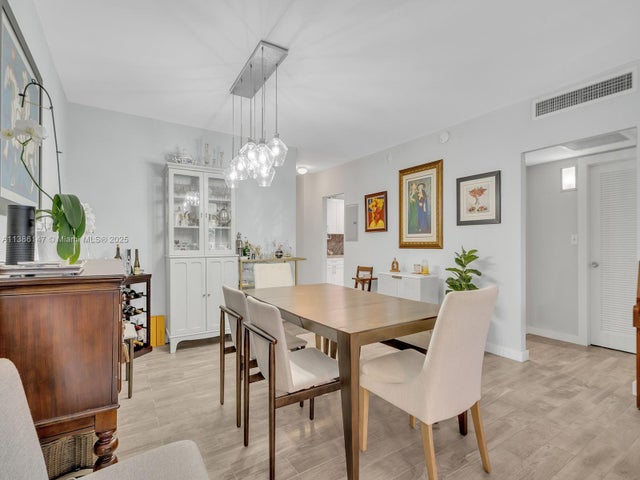 4 of 25 - 90 Edgewater Dr 114, Coral Gables, FL