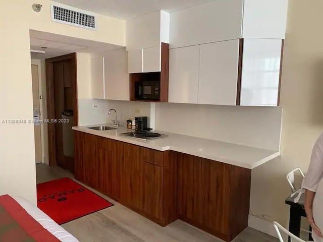 5 of 12 - 19201 Collins Ave 328, Sunny Isles Beach, FL
