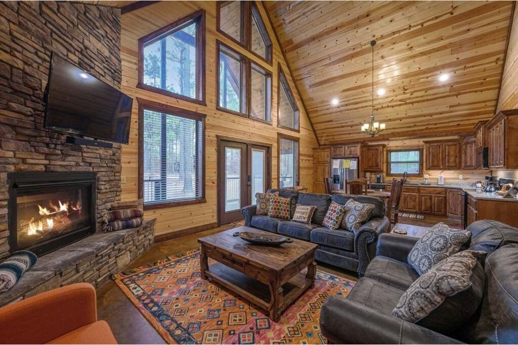 76 Bent Oak Trail, Hochatown Property Listing MLS® 1064798