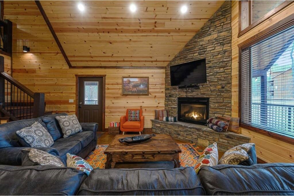 76 Bent Oak Trail, Hochatown Property Listing MLS® 1064798